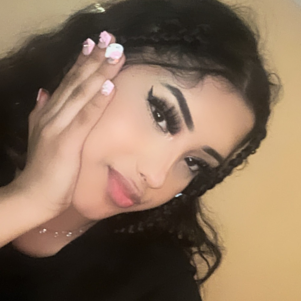 Meet your Posher, Yareli